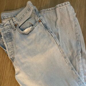 Levi's Women's Pale Blue Straight Leg Jeans